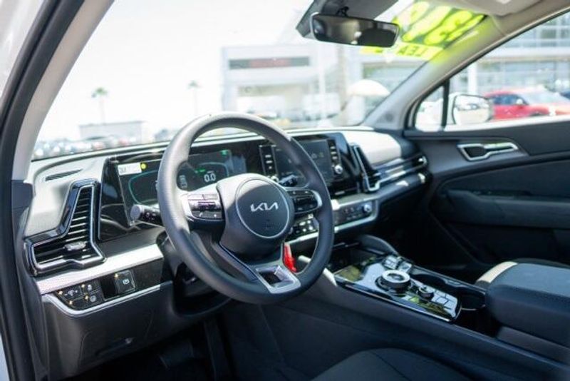 2025 Kia Soul LXImage 9