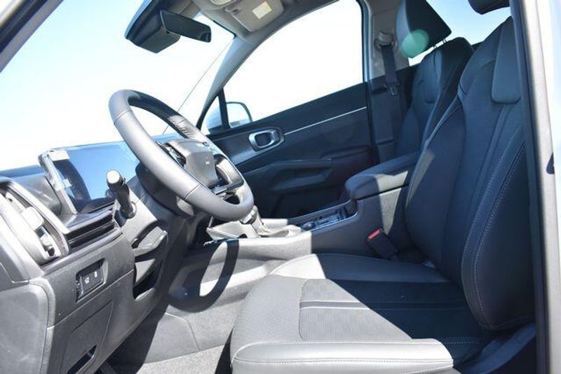 New 2026 Kia Sorento EXImage 24
