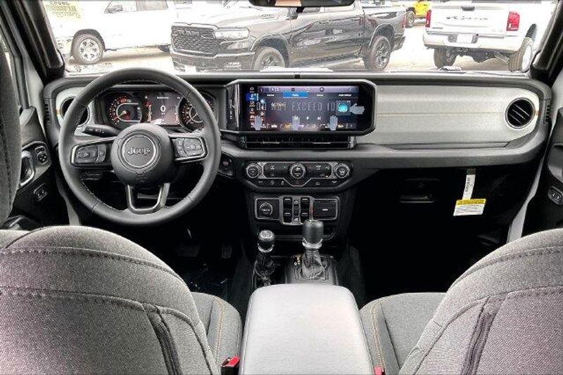 New 2027 Jeep Wrangler 4-door California EditionImage 4