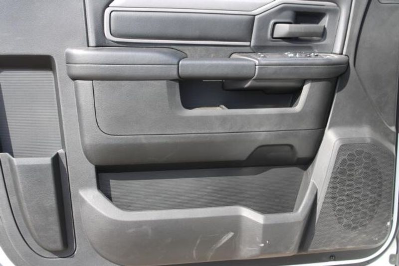 2024 RAM 2500 Tradesman Regular Cab Harbor BodyImage 17