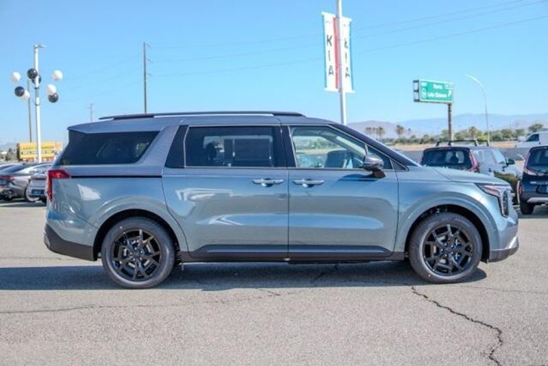 2025 Kia Carnival Hybrid SXImage 8