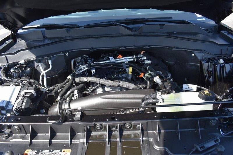 New 2025 Ford Explorer ActiveImage 23