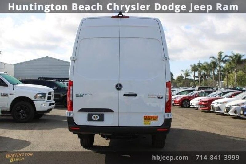 2022 Mercedes-Benz Sprinter 3500 Cargo 170 WBImage 4