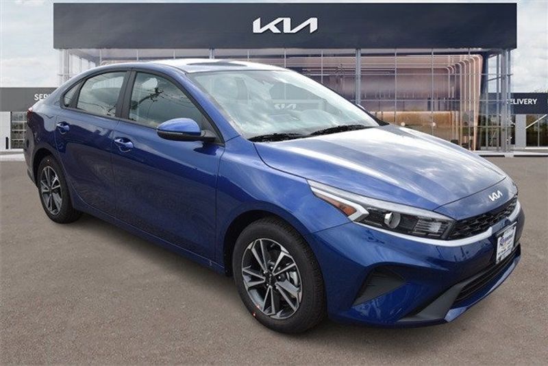 2024 Kia Forte LXSImage 10