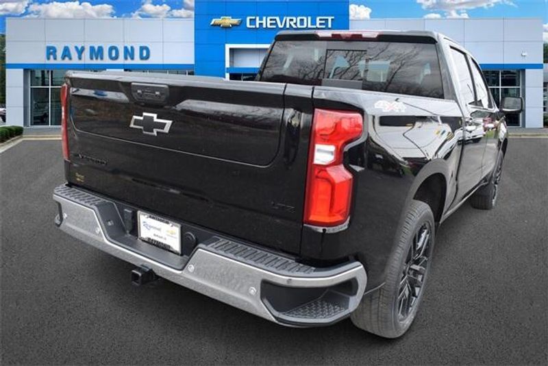 2025 Chevrolet Silverado 1500 LTZImage 3