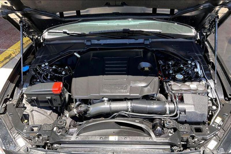 Used 2024 Jaguar XF R-Dynamic SEImage 9