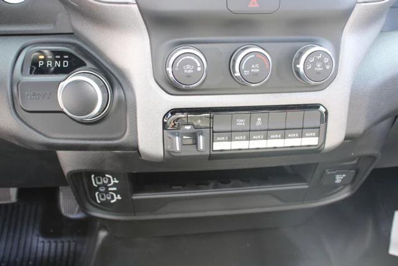 2024 RAM 2500 Tradesman Regular Cab Harbor BodyImage 30