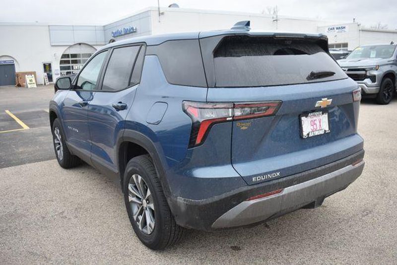 New 2026 Chevrolet Equinox LTImage 5