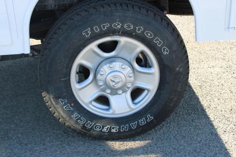 2024 RAM 2500 Tradesman Regular Cab Harbor BodyImage 12