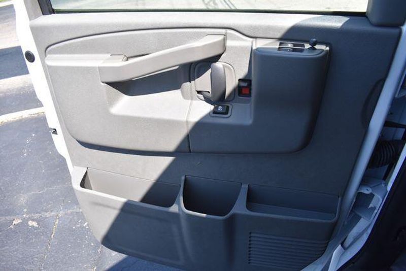 New 2025 Chevrolet Express 2500 Work VanImage 28