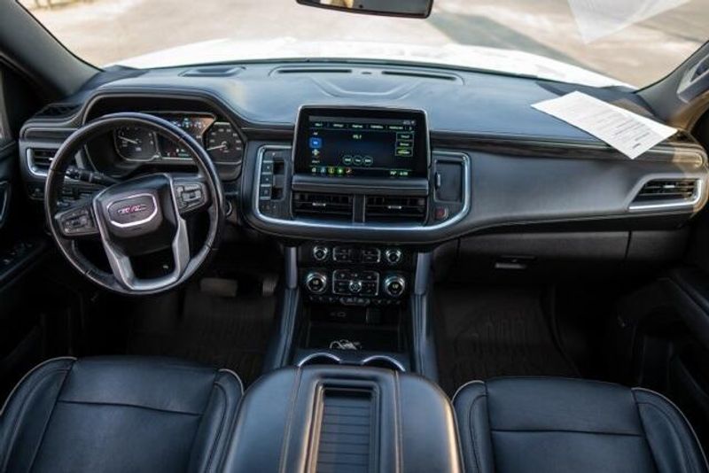 2021 GMC Yukon SLTImage 16