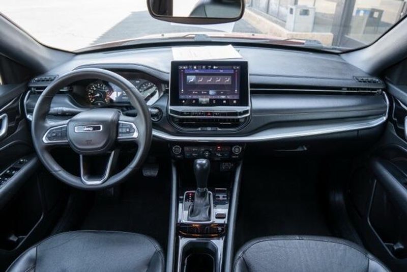 Used 2023 Jeep Compass LimitedImage 16