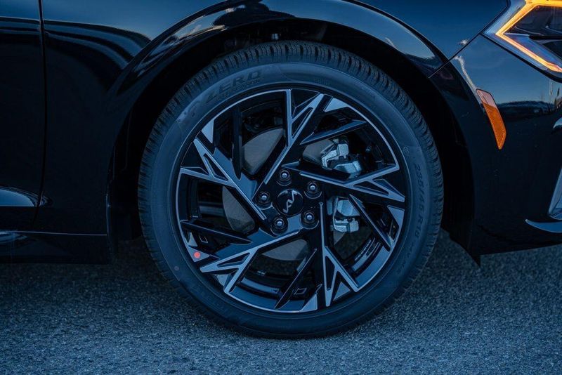 New 2026 Kia K5 GT-LineImage 9