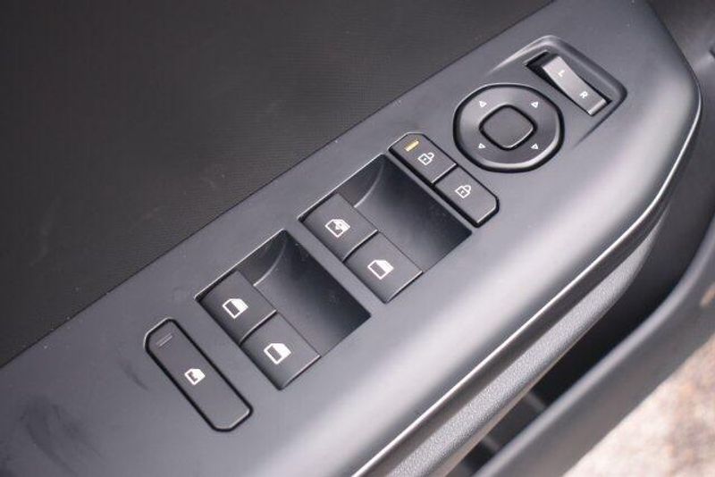 New 2026 Kia K4 LXSImage 18