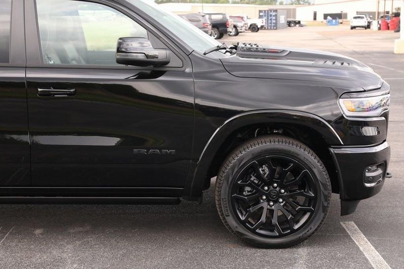 2025 RAM 1500 Limited Crew Cab 4x4 5
