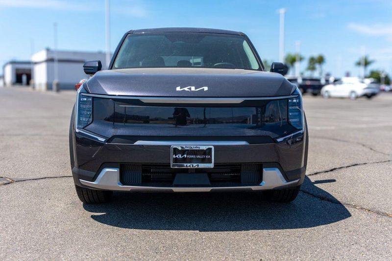 New 2026 Kia EV9 WindImage 2