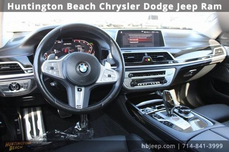 2022 BMW 7 Series M760iImage 15