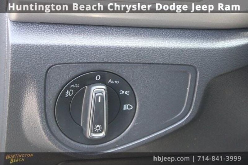 2018 Volkswagen Atlas 2.0T SE w/TechnologyImage 12