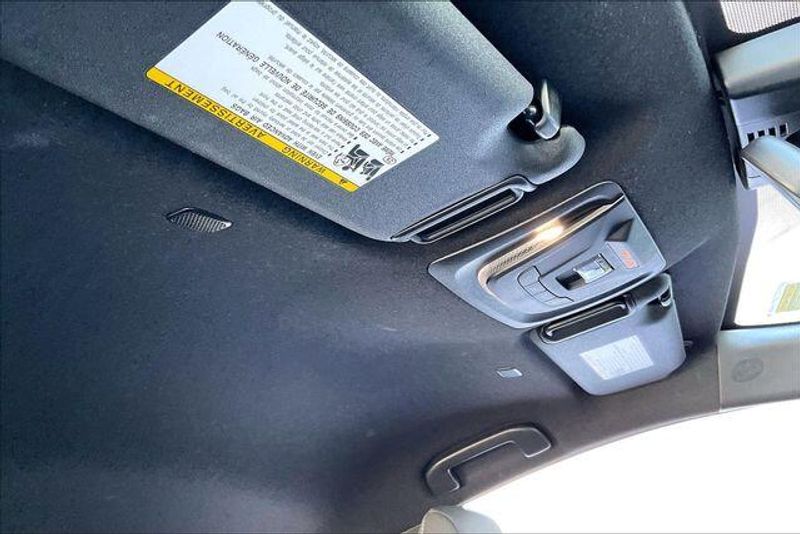 Used 2025 Toyota Corolla Hatchback SEImage 29