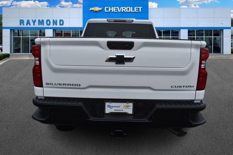 New 2026 Chevrolet Silverado 2500HD CustomImage 5