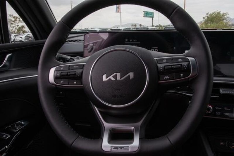 2025 Kia K5 GT-LineImage 13