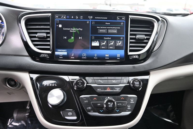 2023 Chrysler Pacifica Touring LImage 28