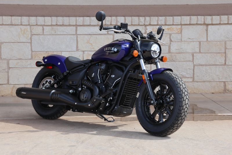 2025 INDIAN MOTORCYCLE SCOUT BOBBER LIMITED WITH TECHNOLOGY PACKAGE SPIRIT BLUE METALLIC 