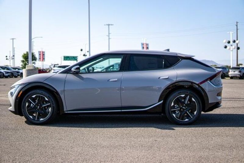 2025 Kia EV6 WindImage 4
