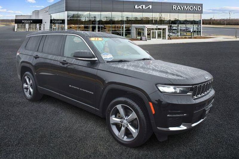 Used 2021 Jeep Grand-Cherokee-L LimitedImage 1