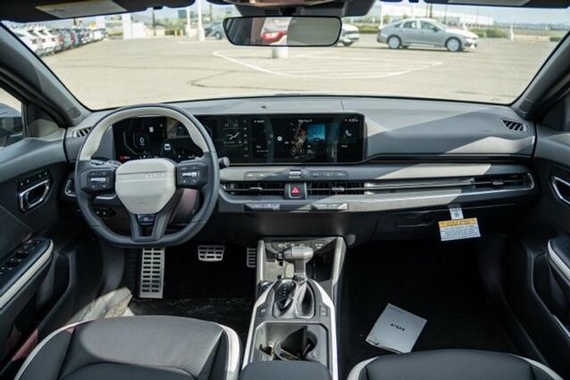 New 2025 Kia K4 GT-Line TurboImage 17
