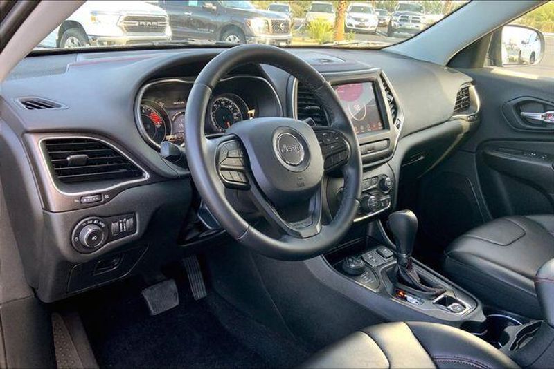 Used 2019 Jeep Cherokee TrailhawkImage 14