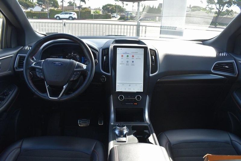 Used 2022 Ford Edge ST LineImage 11