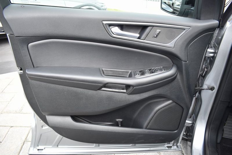 2024 Ford Edge SEImage 13