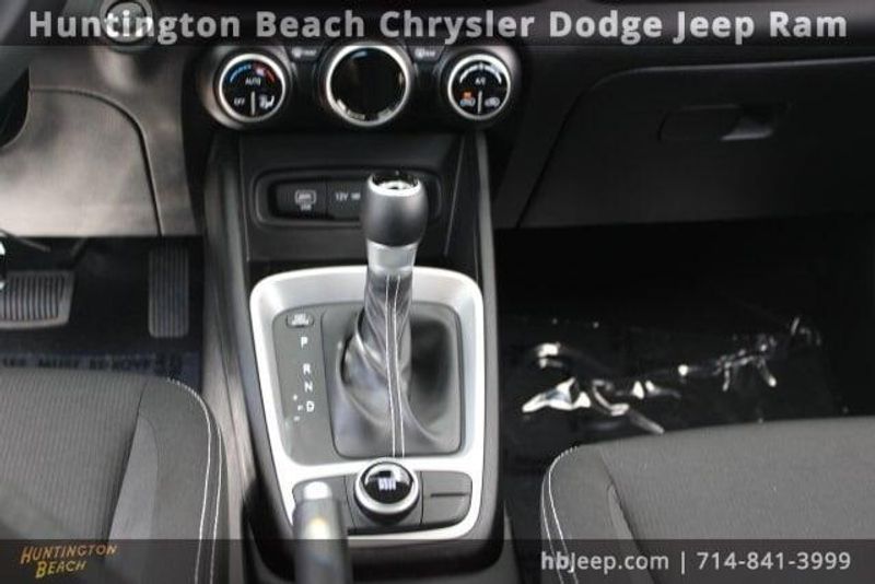 2025 Hyundai Venue SELImage 15