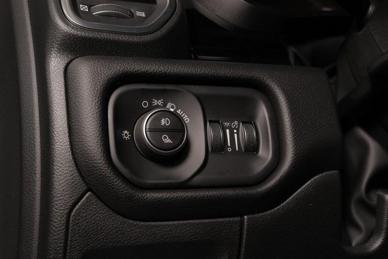 2025 RAM 1500 Laramie Crew Cab 4x4 5