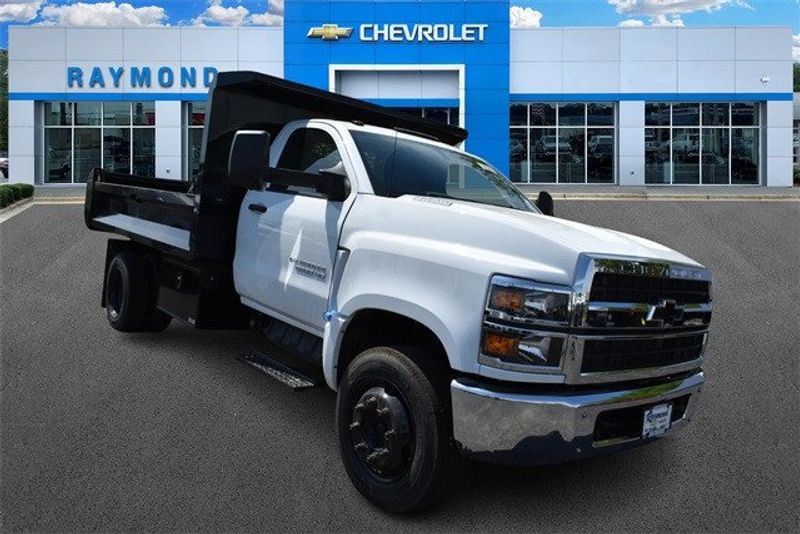 2024 Chevrolet Silverado 5500HD Work TruckImage 1