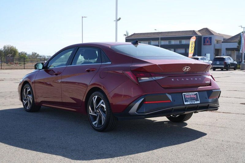 Used 2024 Hyundai Elantra LimitedImage 5