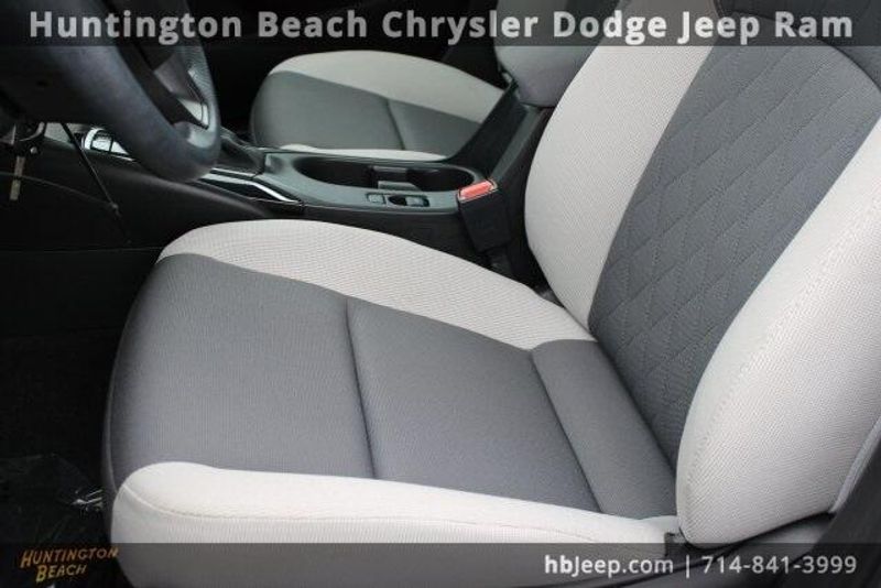 2024 Toyota Corolla LEImage 31