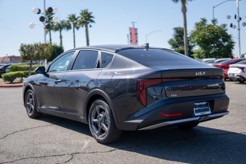 New 2025 Kia K4 LXSImage 5