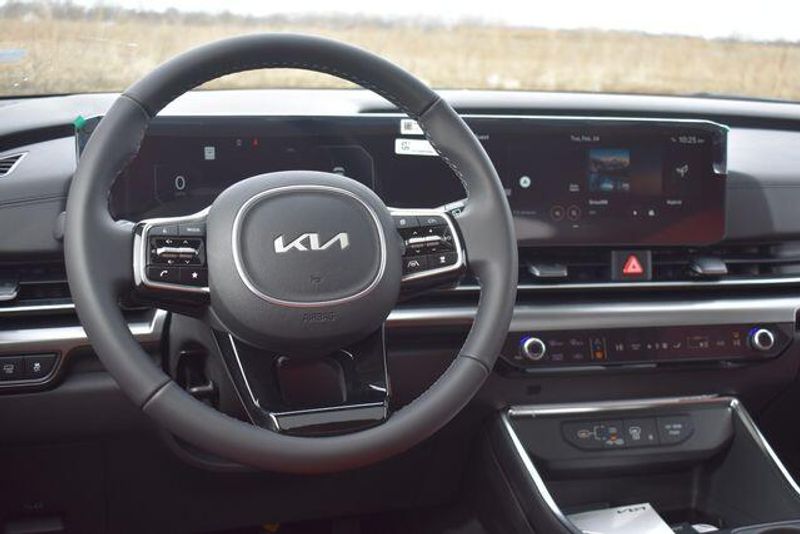 New 2026 Kia Carnival Hybrid SXImage 24