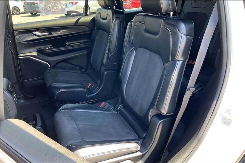 Used 2021 Jeep Grand Cherokee L AltitudeImage 25