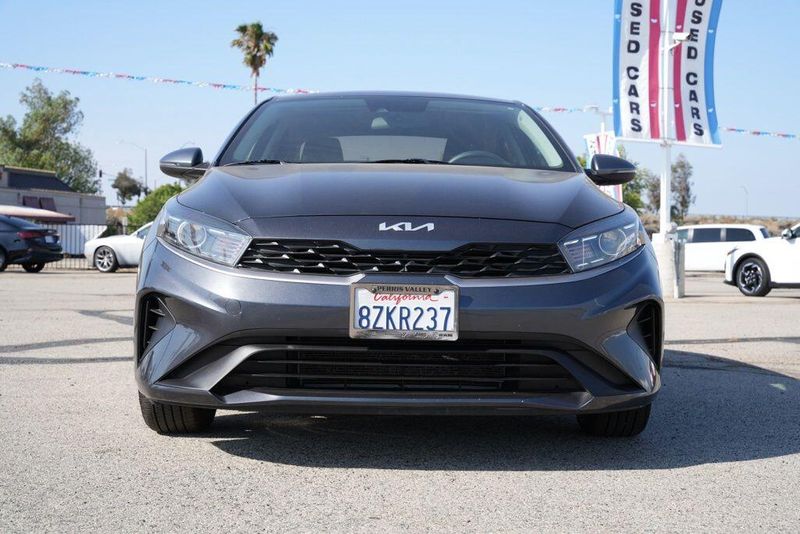Used 2022 Kia Forte LXSImage 2