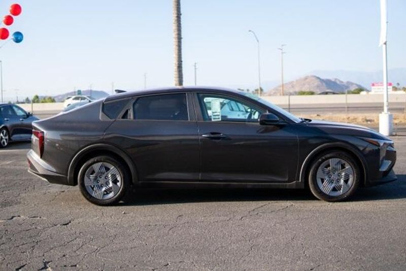 2025 Kia K4 LXImage 8