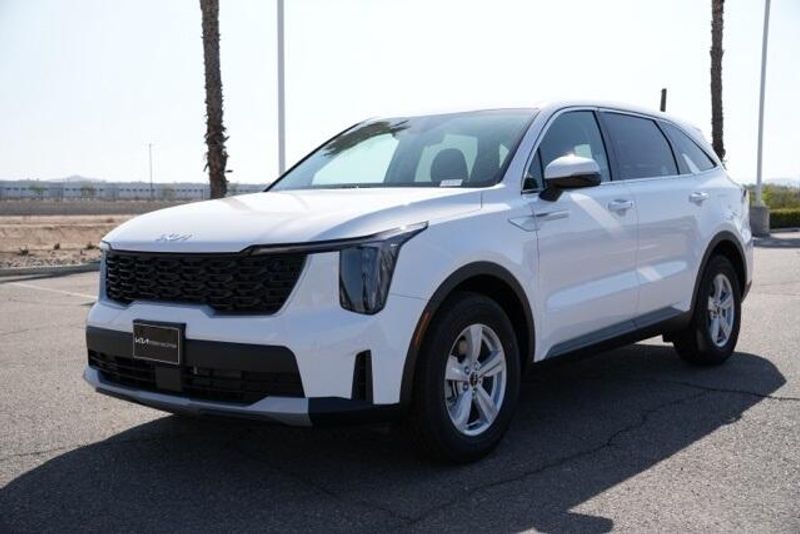 New 2026 Kia Sorento LXImage 3