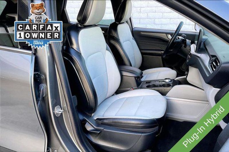 Used 2025 Ford Escape BaseImage 6