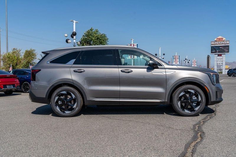 New 2026 Kia Sorento Hybrid EXImage 8