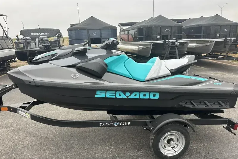 2025 SEADOO GTR 230 WITH SOUND SYSTEM ECLIPSE BLACK AND REEF BLUE 