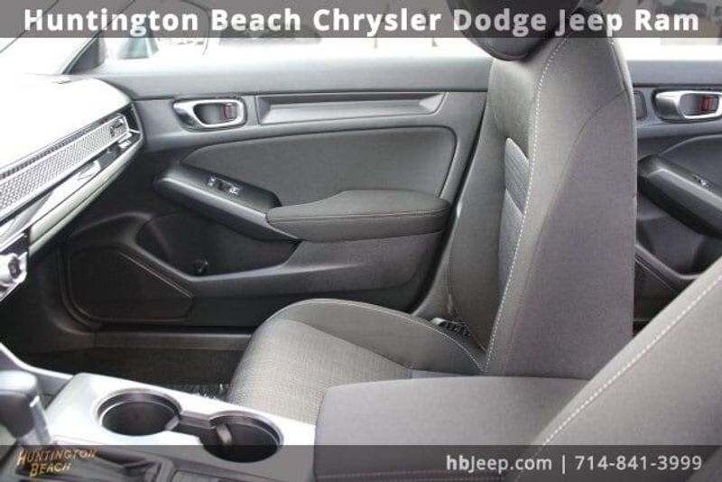 2025 Honda Civic LXImage 27