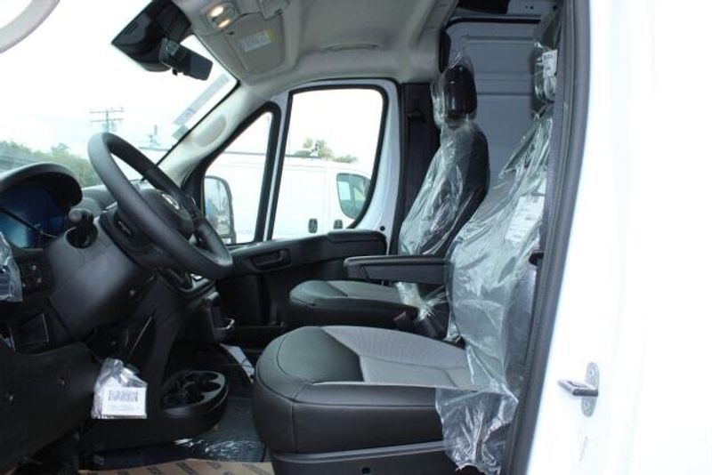2025 RAM ProMaster 1500 High Roof 136 WBImage 31