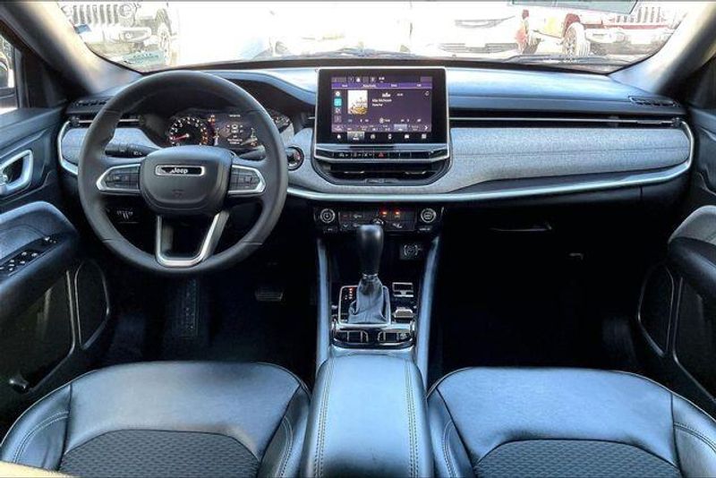 Used 2023 Jeep Compass LatitudeImage 15